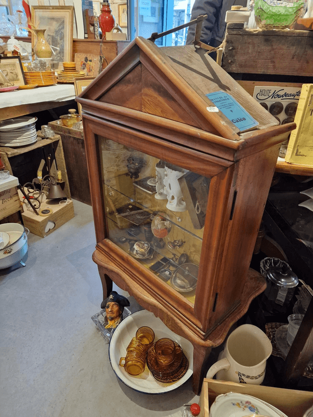Vitrine 56×72cm