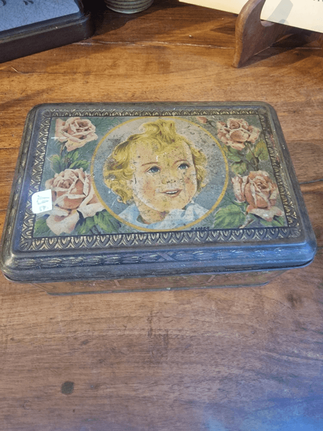 Boite biscuit ancienne